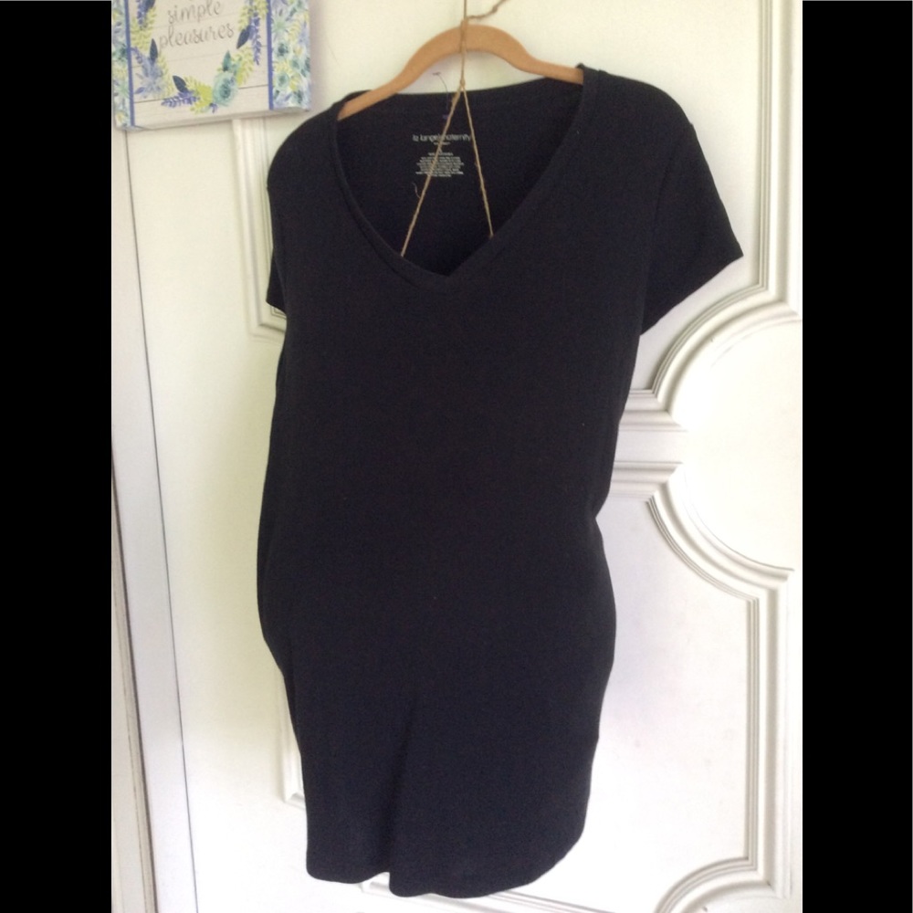 Liz Lange Maternity V-neck top Size L